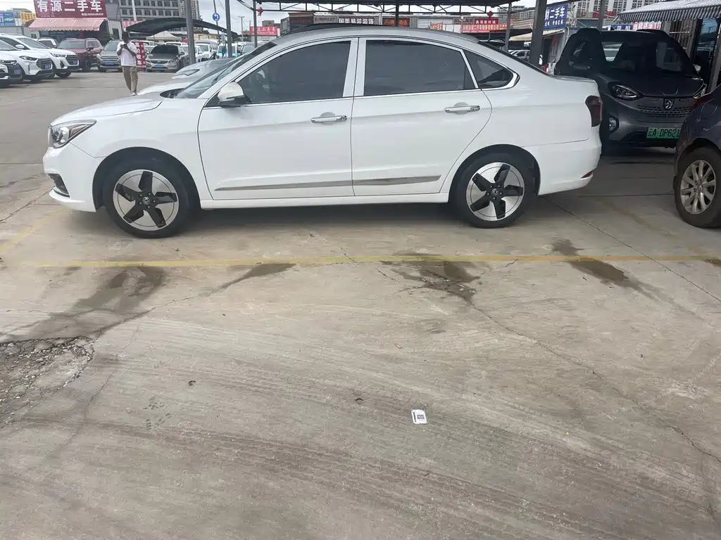 Dongfeng Fengshen E70 2021 model Facelift Two 500 Pro Super Exclusive Edition