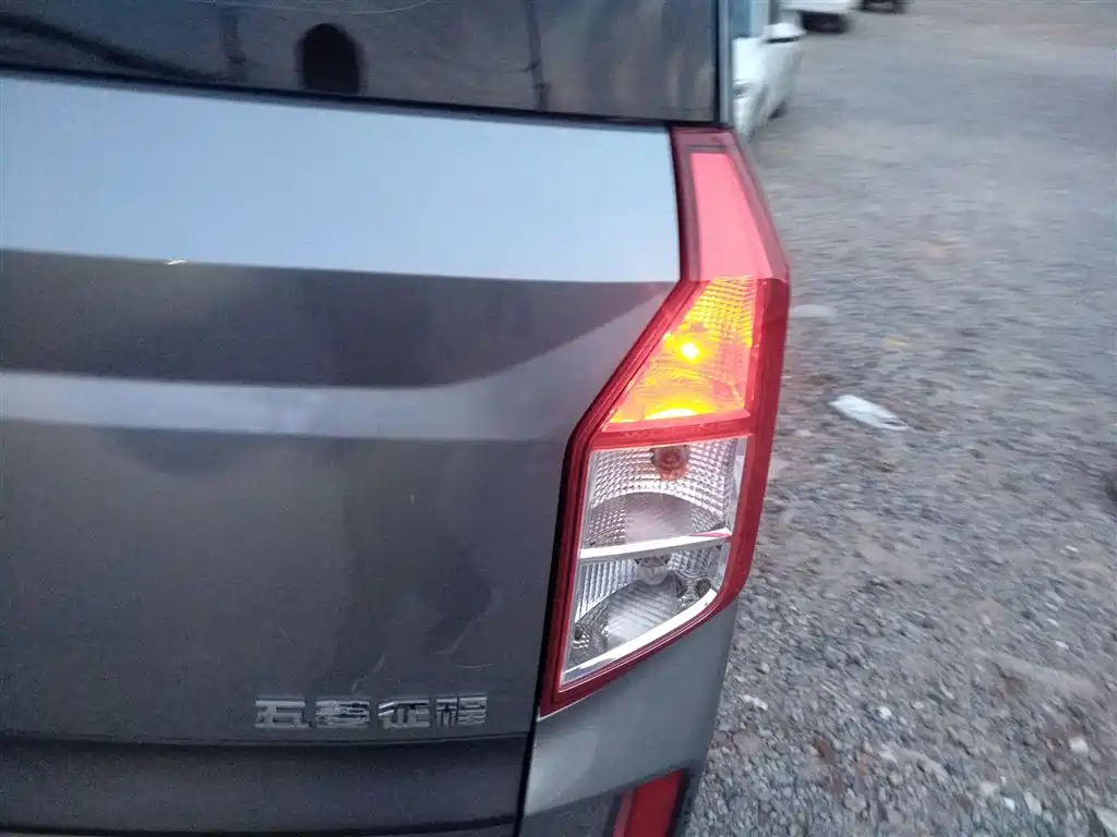 Wuling Journey 2022 2.0L Manual Entrepreneurial Type