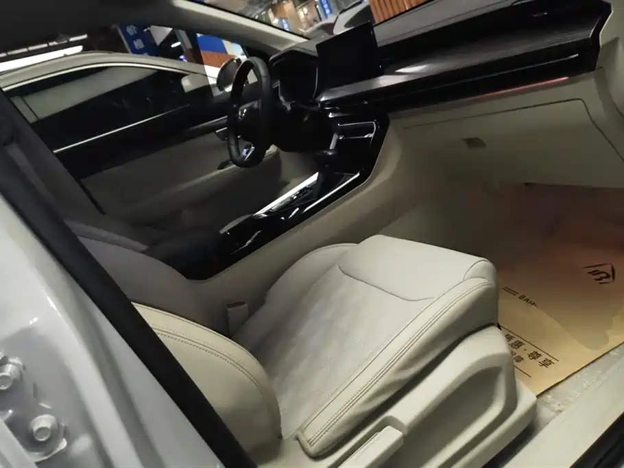 Wuling Xingchen 2021 1.5T CVT Star Obsidian Edition