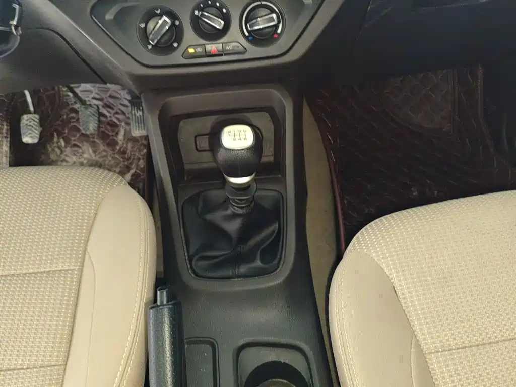 Wuling Hongguang 2021 facelift 1.5L S standard Electric Booster LAR