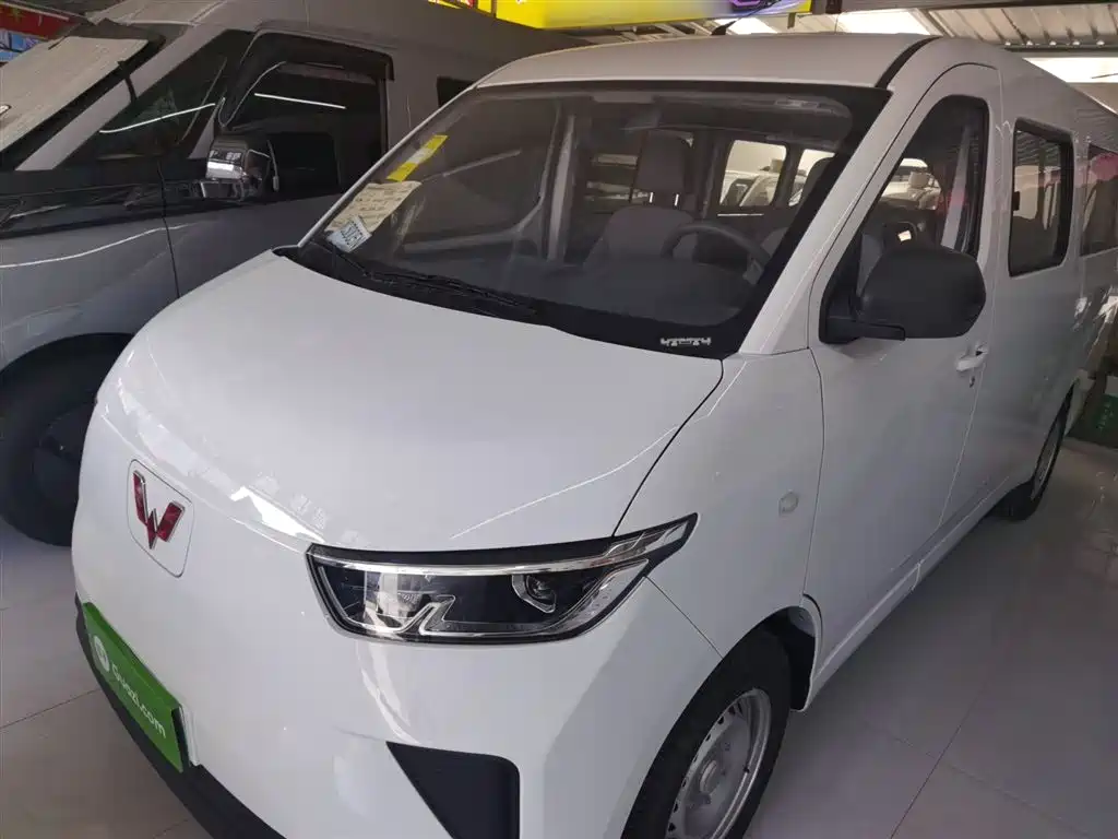 Wuling Yangguang 2025 400km Bus Version Comfort Type