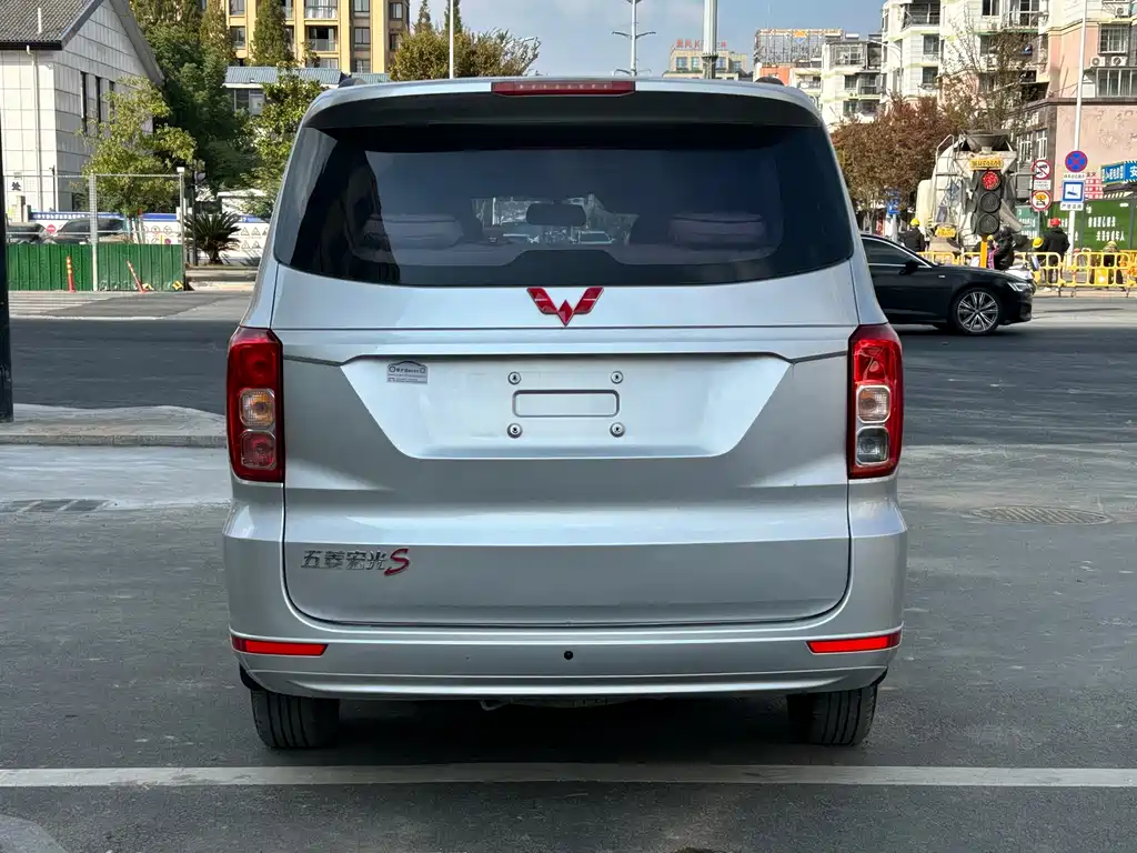 Wuling Hongguang 2021 Model 1.5L S Basic LAR