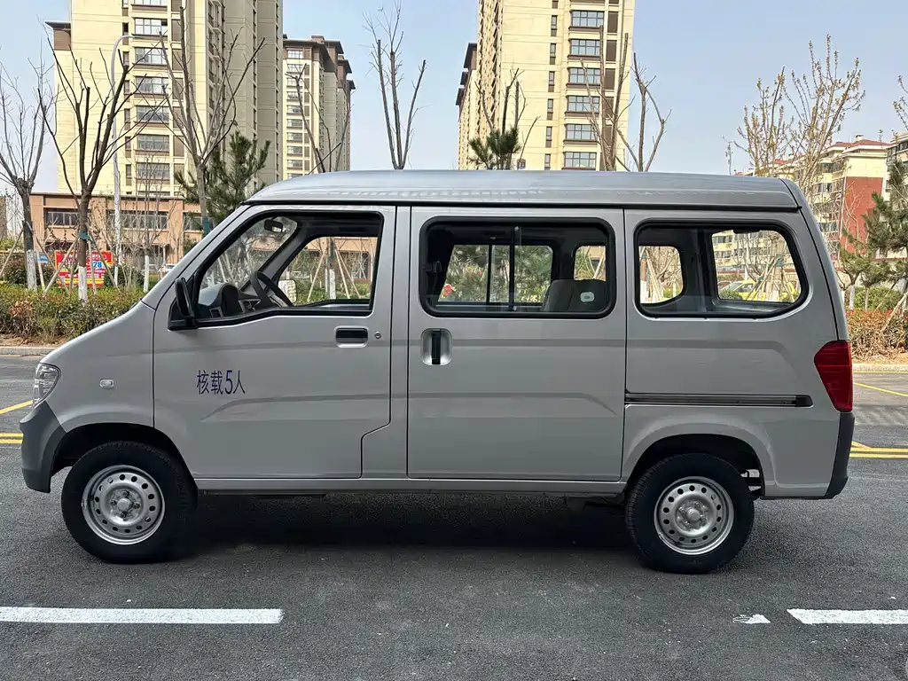Wuling Zhiguang 2023 1.5L Practical 5/7 Seat