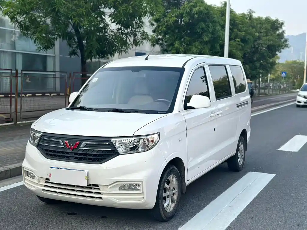 Wuling Hongguang V 2021 model 1.5L Facelift Jinxiang Version LAR