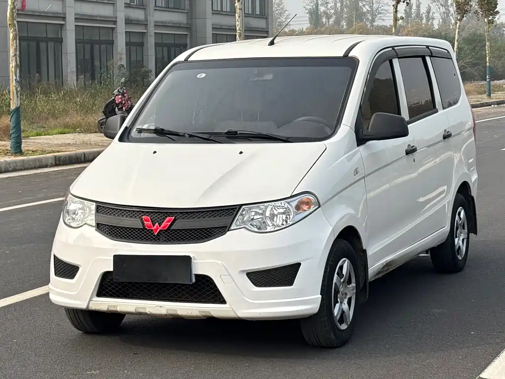 Wuling Hongguang 2020 model 1.2L S basic National VI LSI