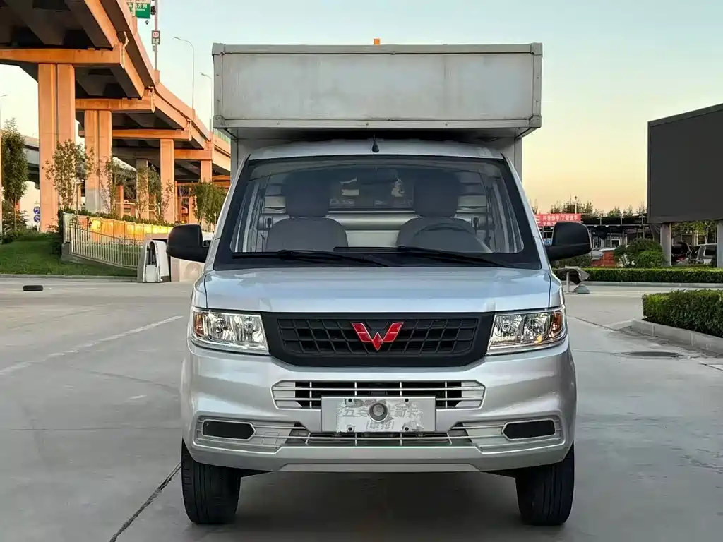 Wuling Rongguang New Card 2019 model 1.8L single row LJ479QE2