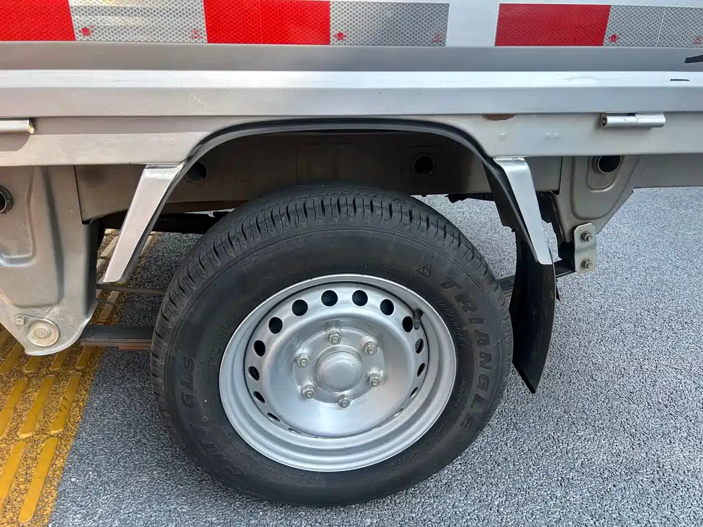 Wuling Rongguang New Card 2023 model 1.5L single Row Basic LAR