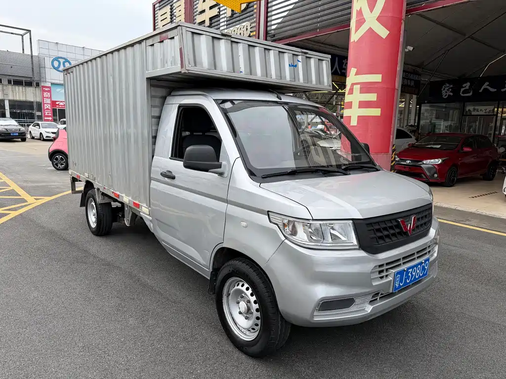Wuling Rongguang New Card 2019 model 1.8L single row National VI LJ479Q6