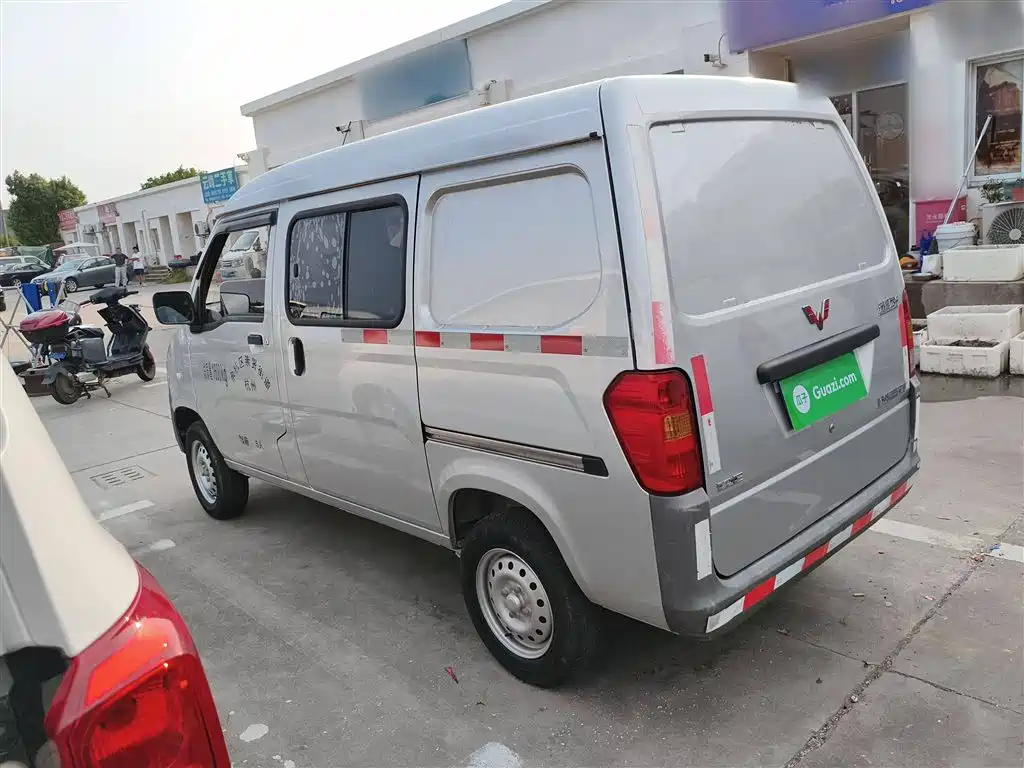 Wuling Zhiguang 2020 1.2L Van Transporter Practical National VI 5-seater LSI