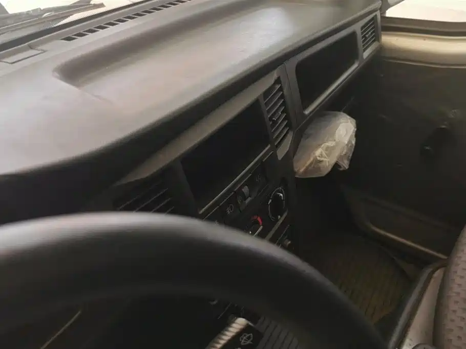 Wuling Zhiguang 2020 1.2L Van Transporter Practical National VI 5-seater LSI