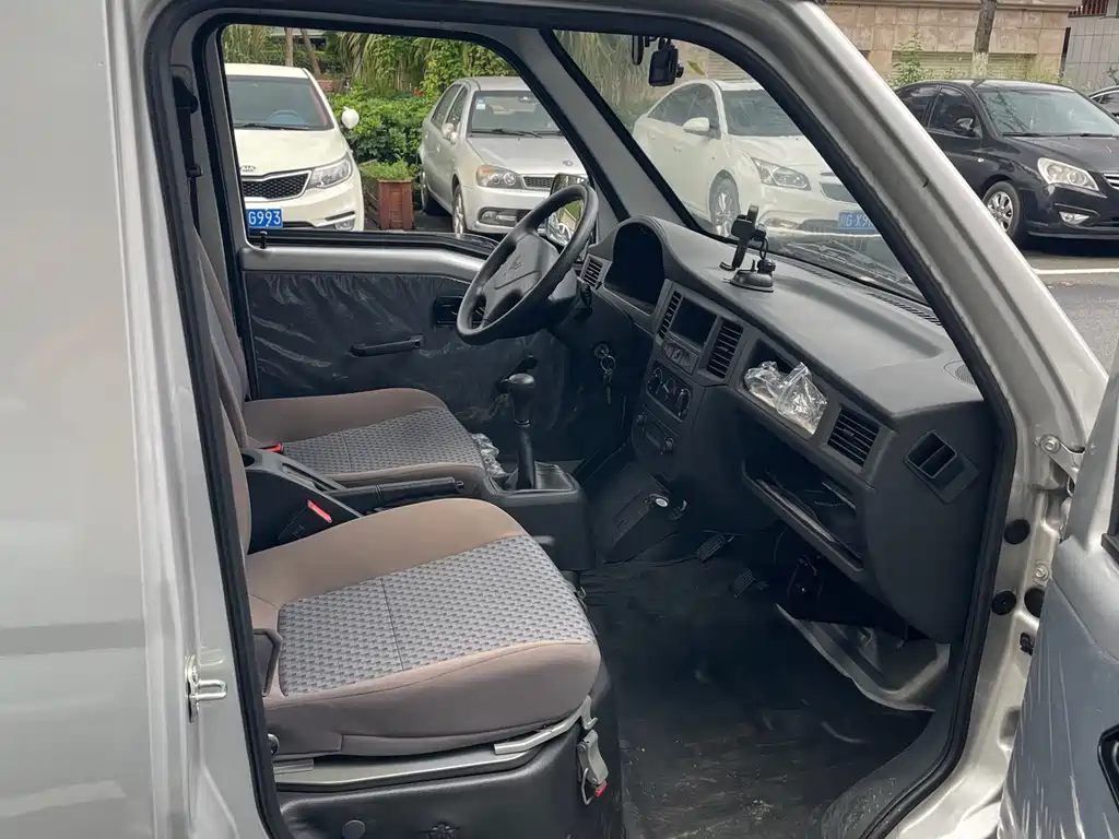 Wuling Zhiguang Small Card 2023 1.5L Single Row LAR