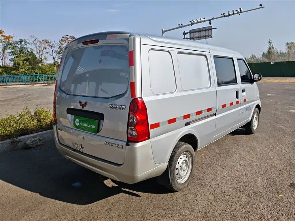 Wuling Rongguang 2021 1.5L extended Basic Window Sealing Car 5-seater L3C