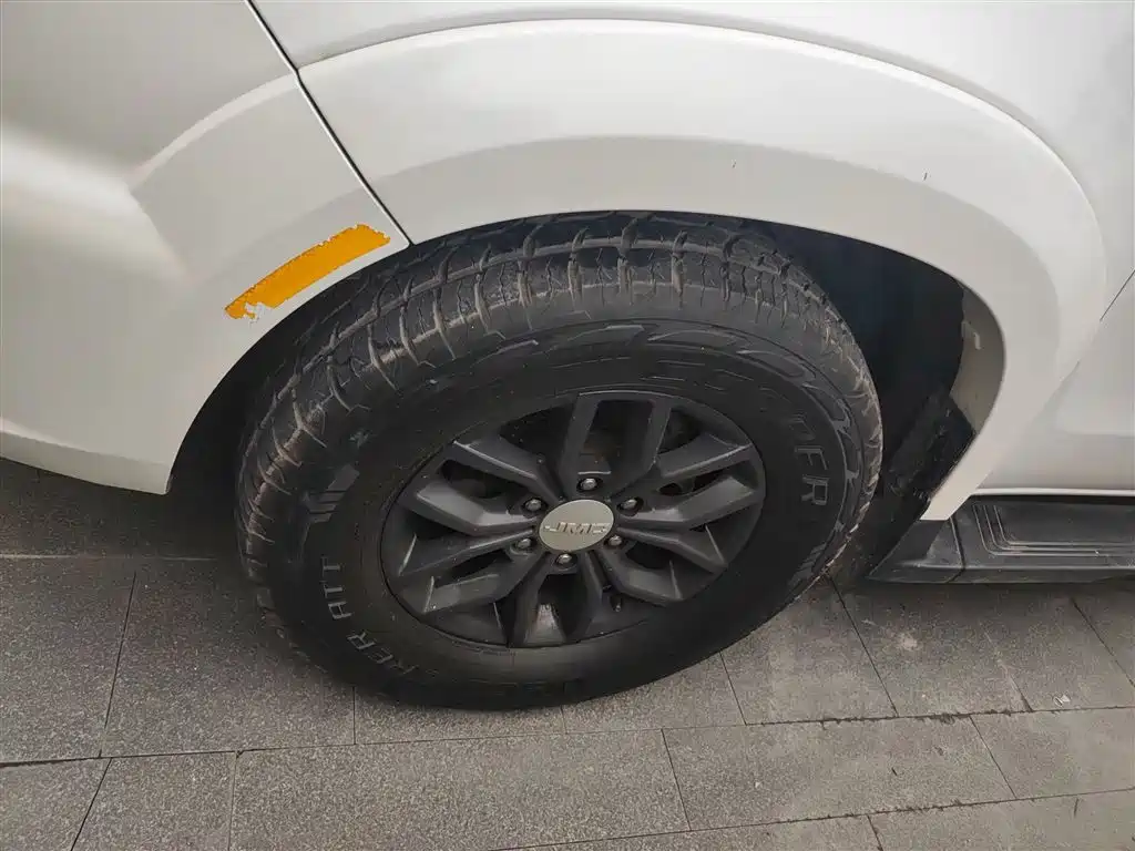 Yuhu 7 2022 2.0T manual diesel four-wheel drive comfortable long axis