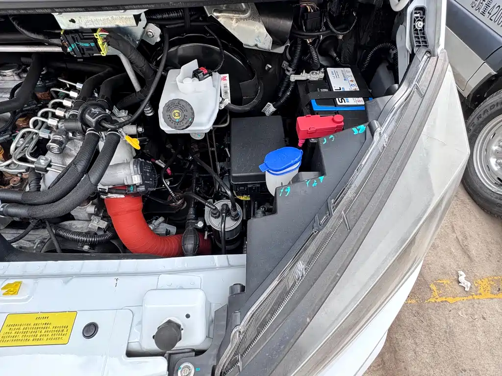 Teshun 2019 2.8T commercial short-axis mid-top 6-seater National VI JX493