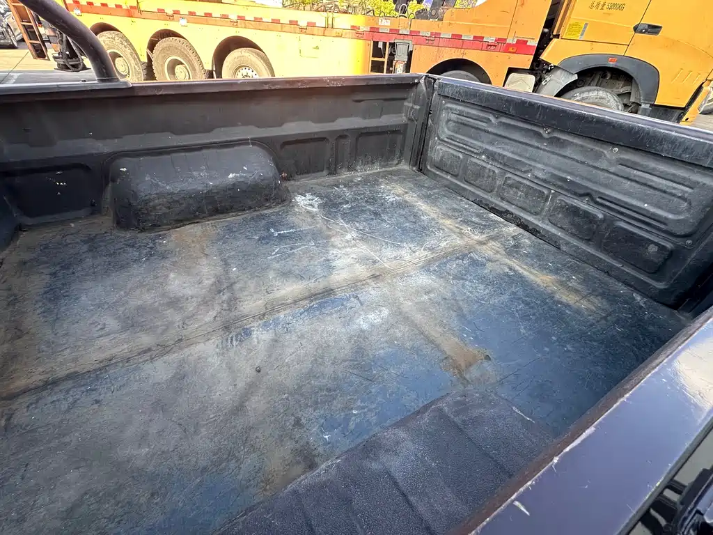 Baodian 2020 2.5T diesel two-wheel drive comfort edition long axis JX4D25A6L