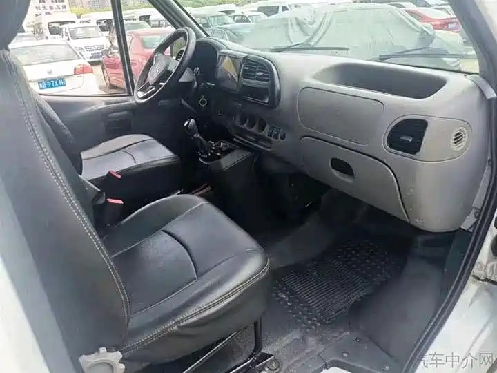 Teshun 2019 2.8T commercial long-axis mid-top 6-seater rear single tire National VI JX493