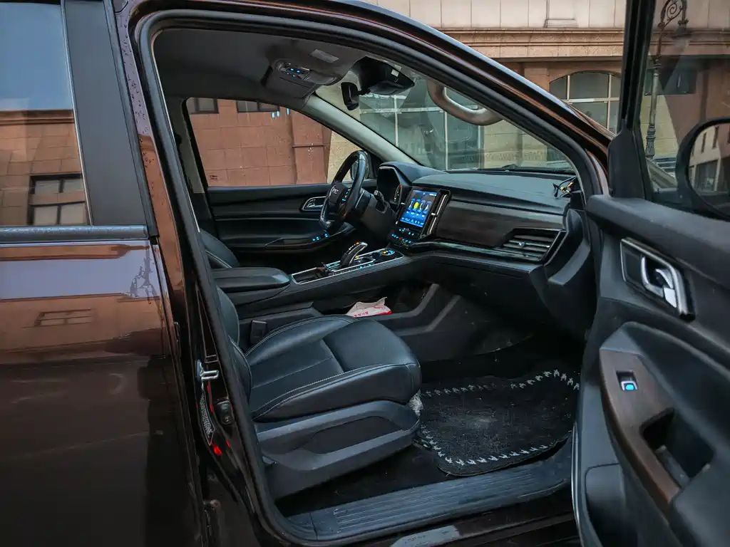 Yuhu 9 2022 2.0T automatic diesel four-wheel drive extreme type