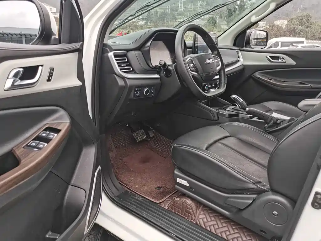 Yuhu 7 2023 2.0T automatic diesel four-wheel drive Zhenxiang standard shaft