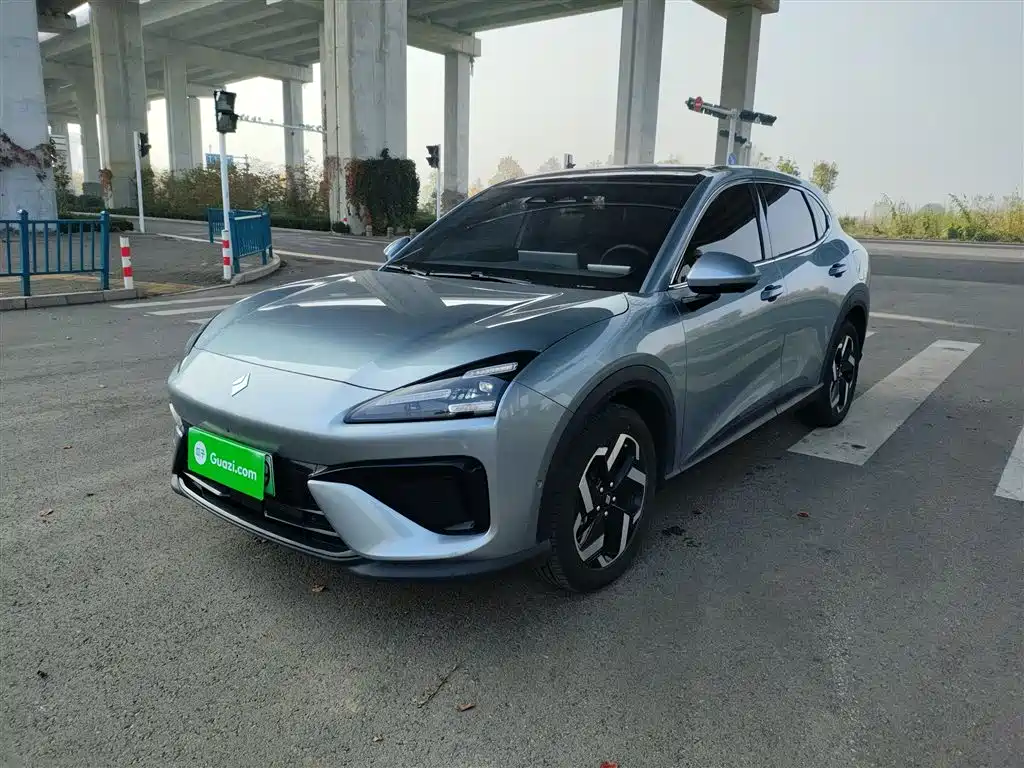 Baojun Yunhai 2024 140km plug-in hybrid version