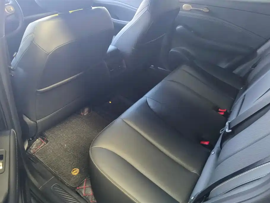 Baojun Yunhai 2024 140km plug-in hybrid version