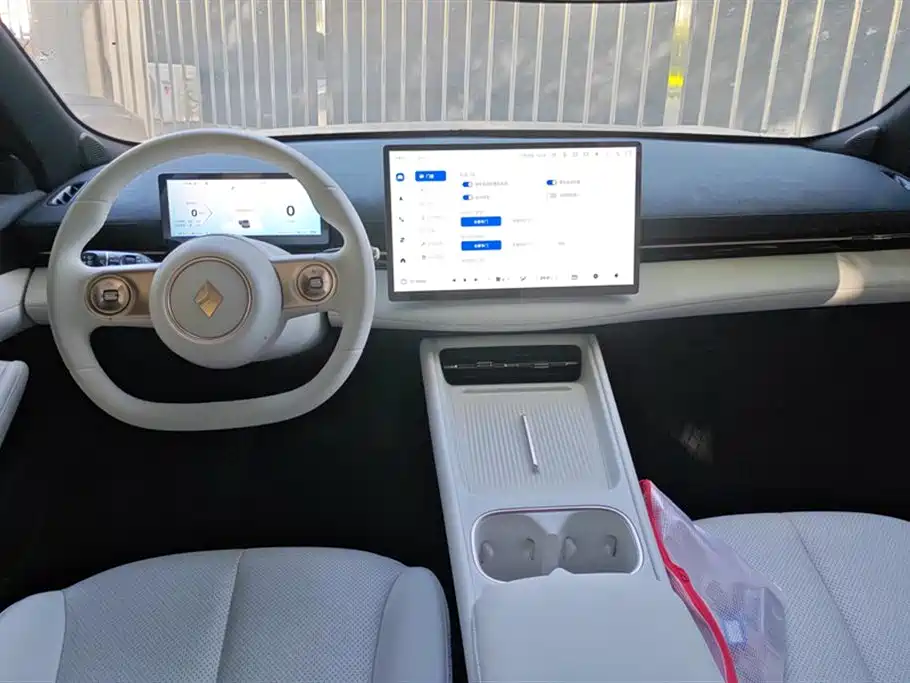 Baojun Yunhai 2024 140km plug-in hybrid version