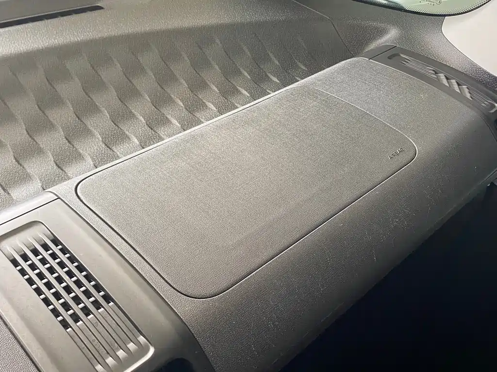 Baojun E300 2020 Interstellar Smart Fun Edition