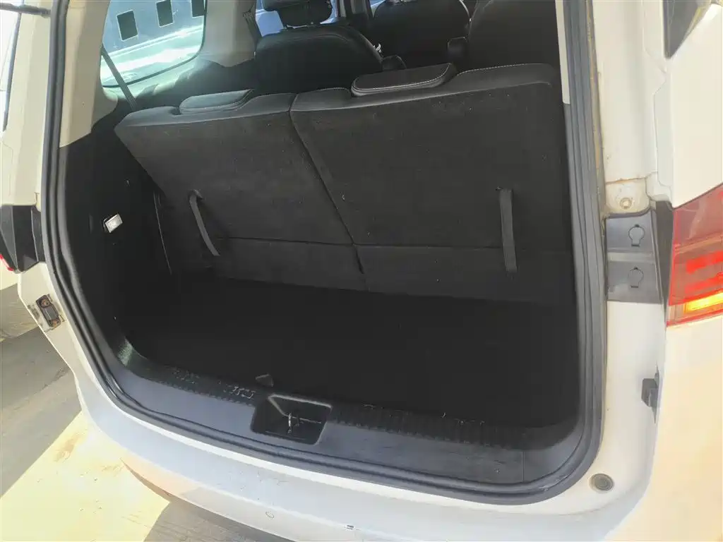 Фото машины 24