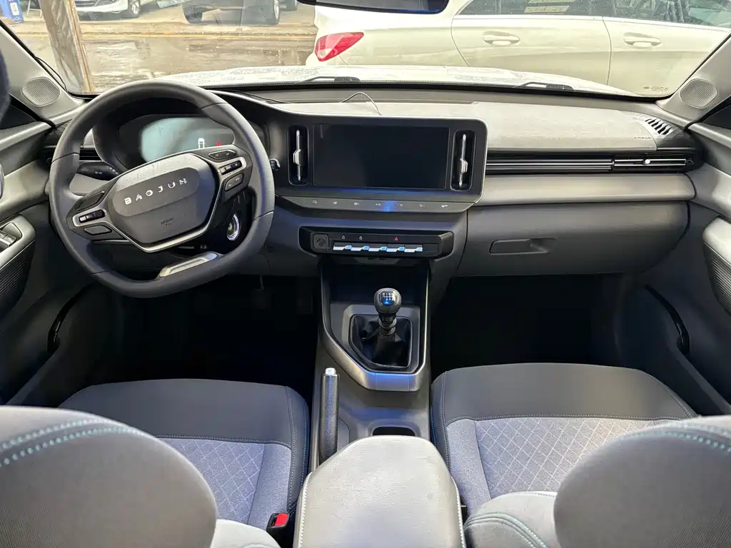 Baojun RC-5 2020 RC-5W 1.5L manual Zhiyao Elite Type