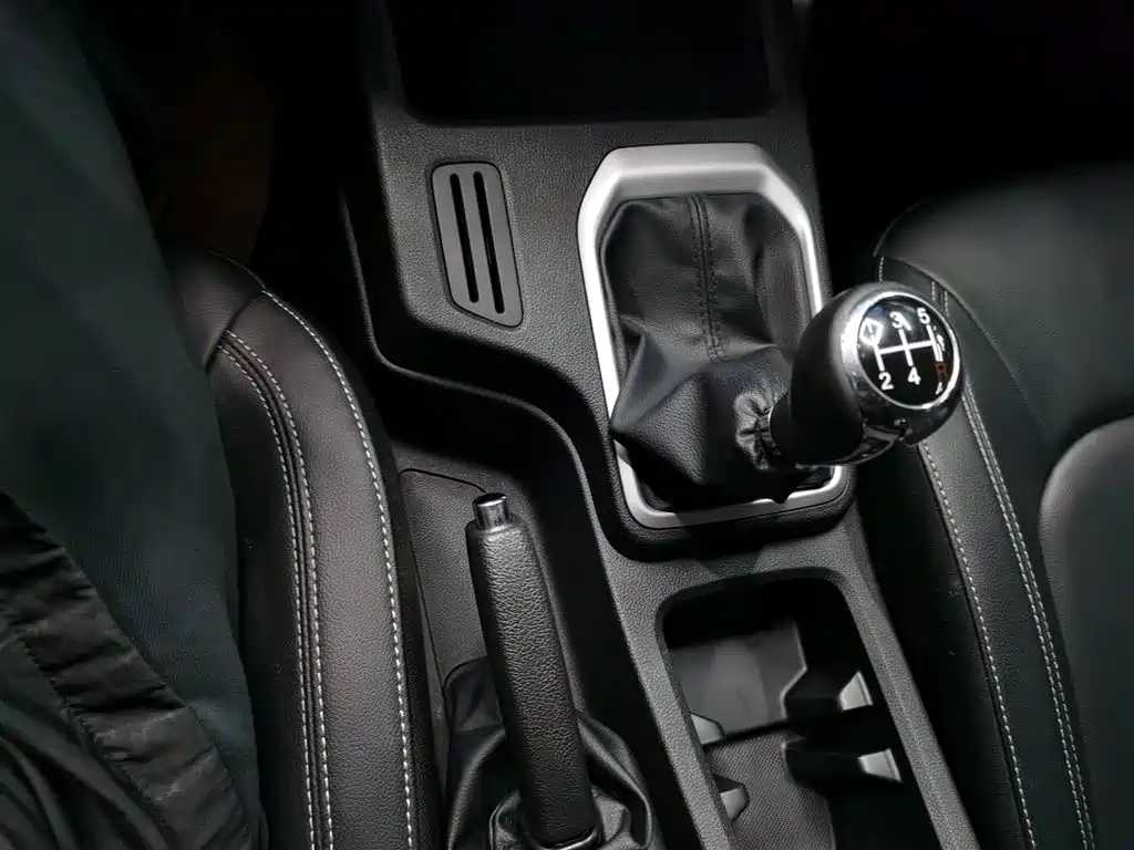 Baodian 2023 2.5T diesel two-wheel drive exclusive edition standard shaft JX4D25A6L