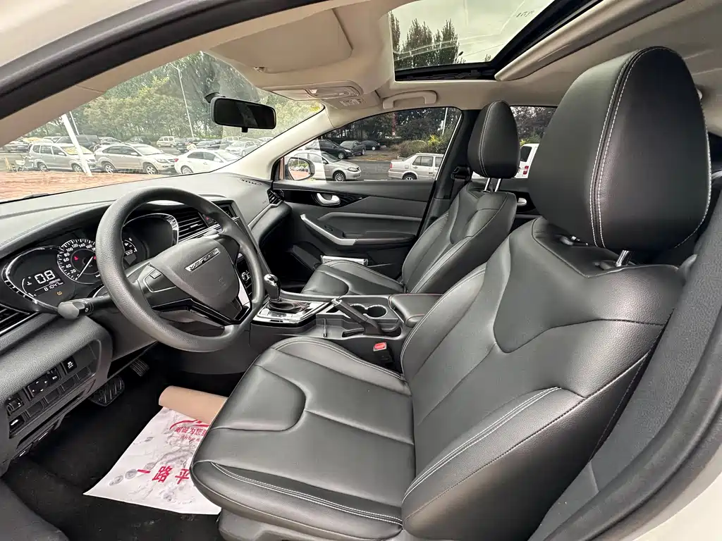 Qichen D60 2021 PLUS 1.6 L XV CVT Smart Collar Edition