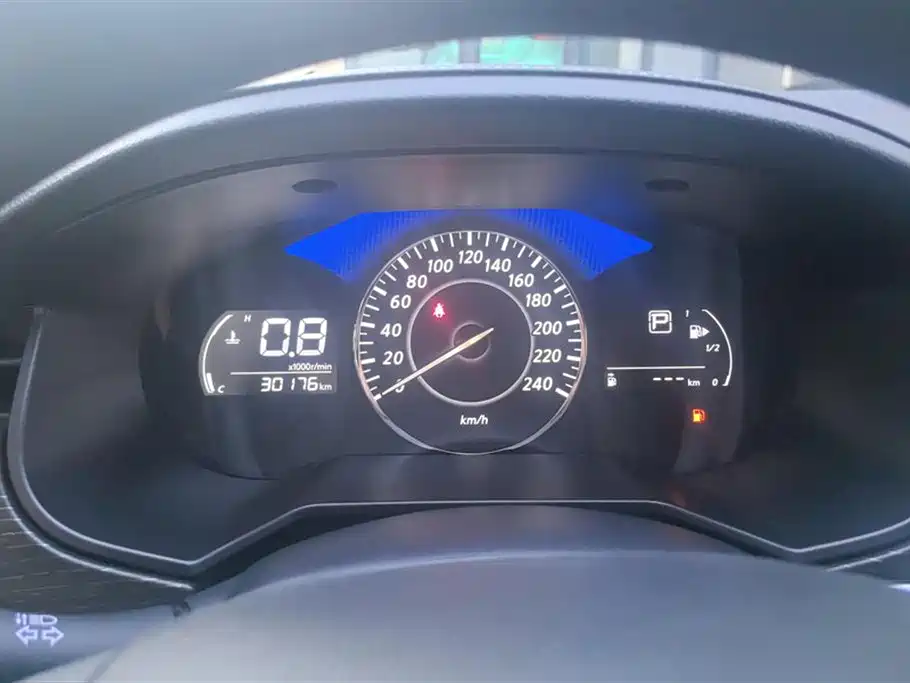 Qichen D60 2021 PLUS 1.6L XL CVT Yue Ling Edition