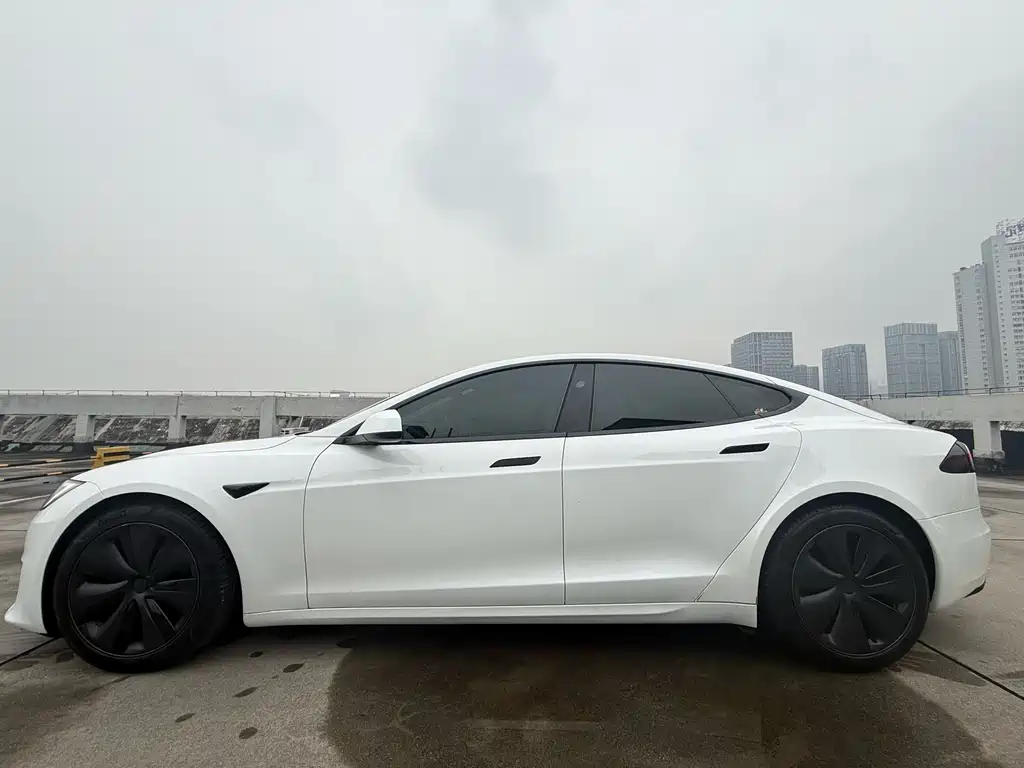 Model S 2023 dual-motor all-wheel drive version