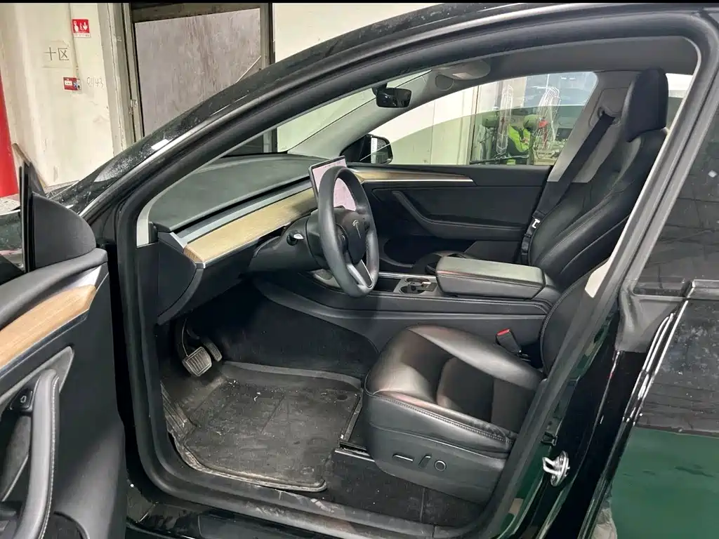 Model Y 2021 standard battery life rear drive version