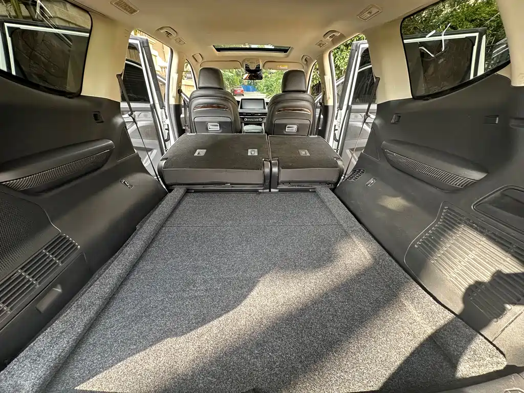 SAIC Maxus D90 Pro 2021 2.0T diesel four-wheel drive Alashan Version 5-seater