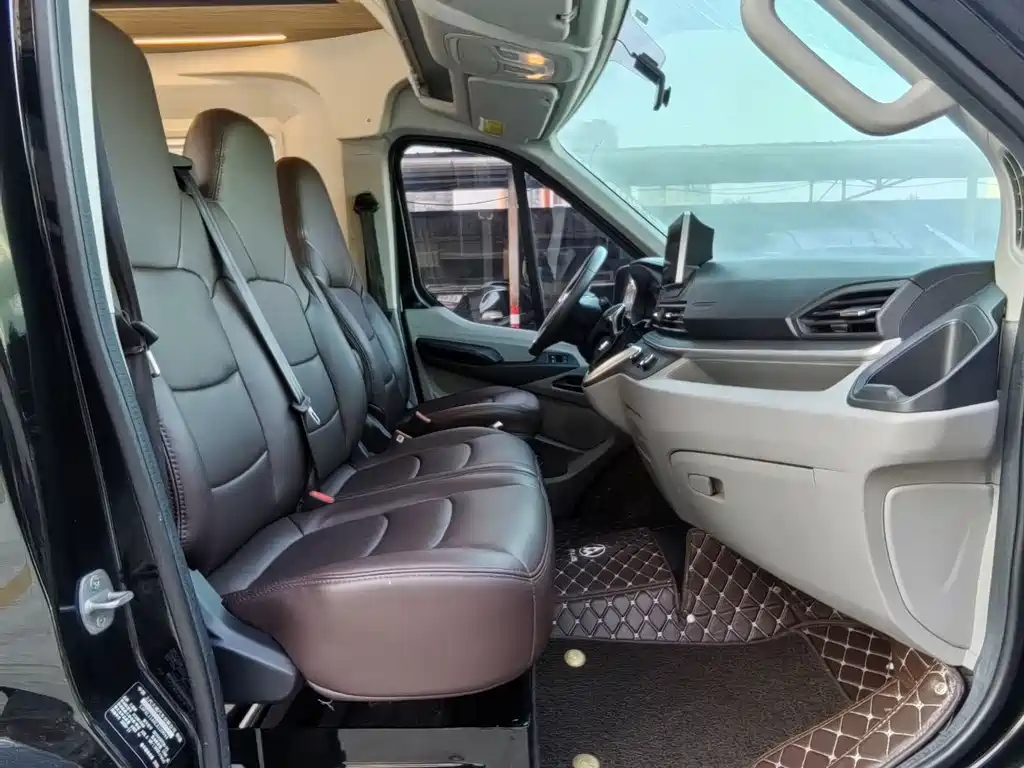 Фото машины 24