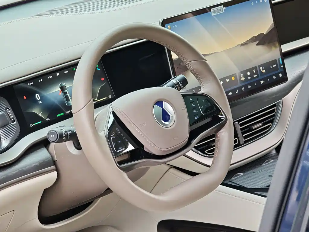 Denza D9 2022 DM-i 970 four-wheel drive flagship model