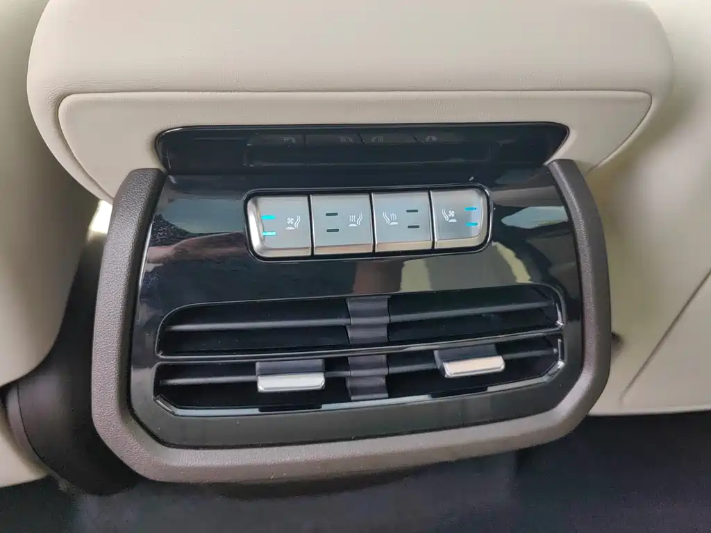 Denza N7 2024 630 four-wheel drive Smart driving Max version