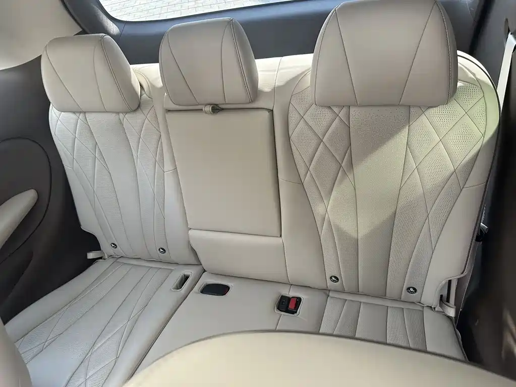 Denza D9 2022 DM-i 970 four-wheel drive flagship model