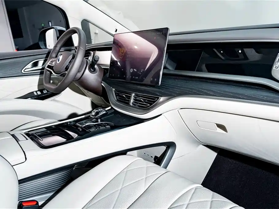 Denza D9 2024 DM-i 980 four-wheel drive flagship model