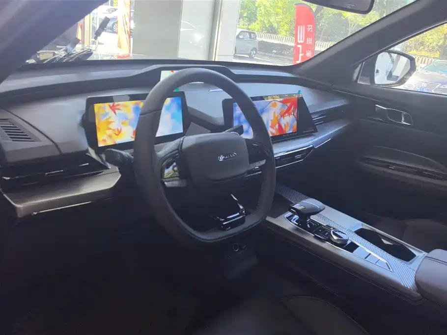 Changan Auchan Z6 New Energy 2022 Blue Whale iDD 150KM Flagship PLUS