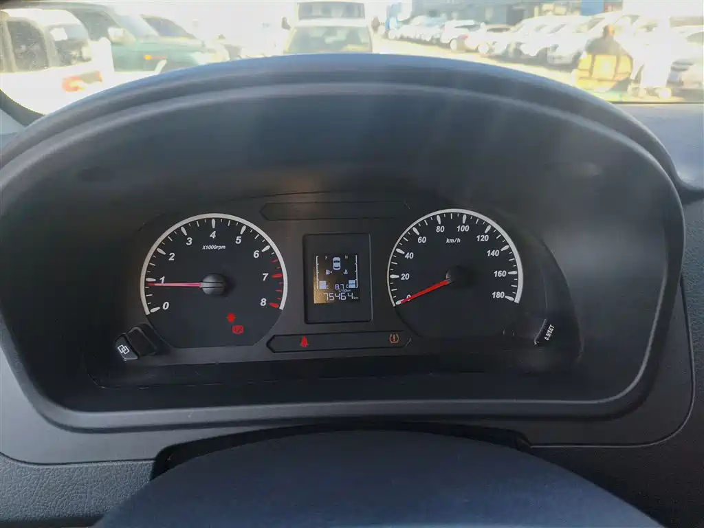 Lingzhi PLUS 2021 Travel version 2.0L manual Luxury 7-seater