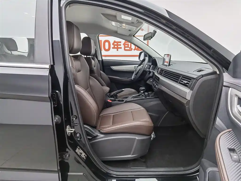 DongfengpopularT5PopularT52022prosperousmodel1.5Tautomaticdream-by-dreamversionfive-seater