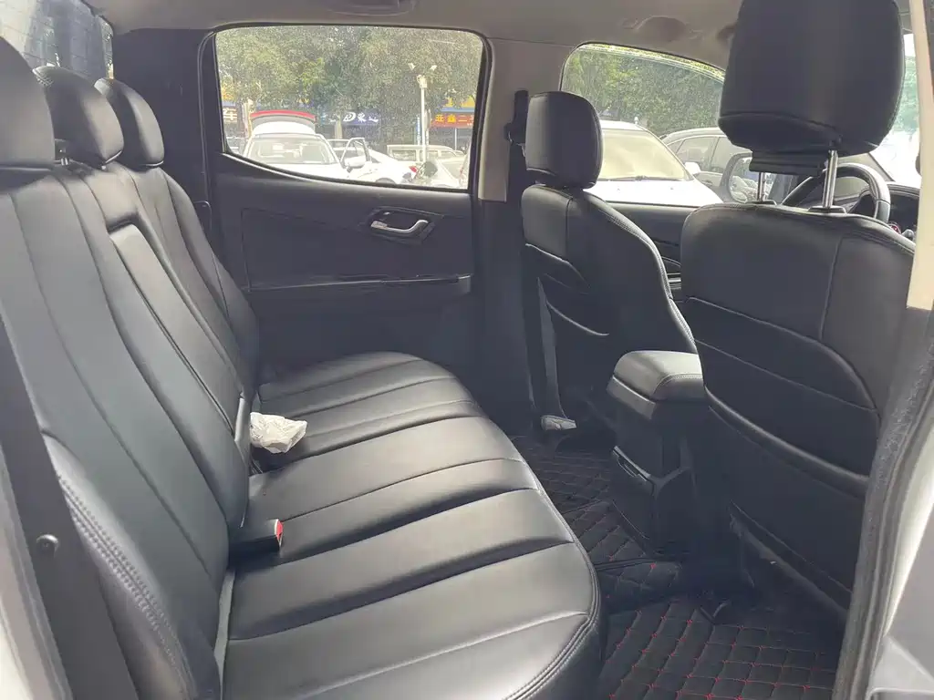 Lingtuo 2020 2.5T two-wheel drive manual ultimate edition Country VI extended edition JE4D25Q6A