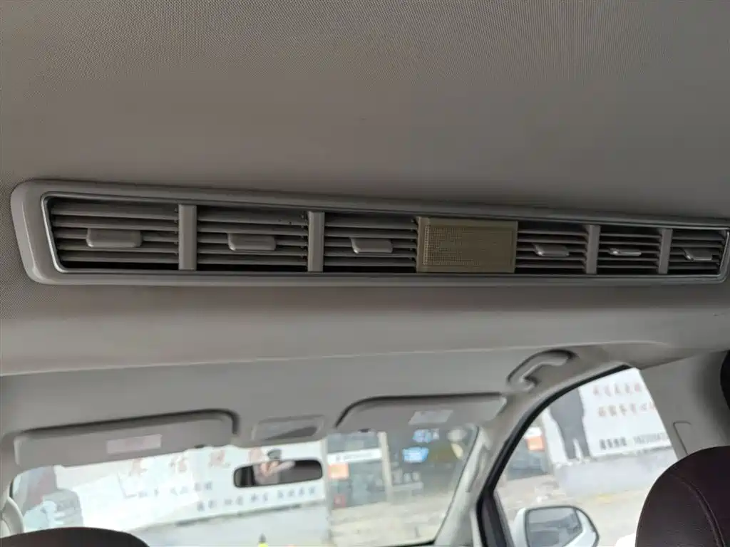 Popular M6 2019 1.5T manual long axis luxury 7-seater