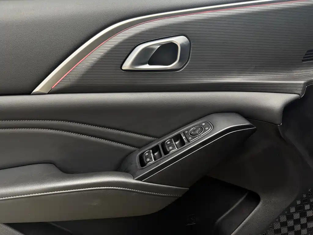 Haval Xiaolong MAX 2023 1.5L Hi4 105 four-wheel drive Pilot Version