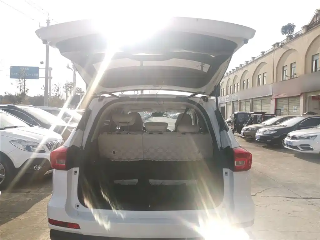 Haval M6 2019 1.5T DCT two-wheel drive elite country VI