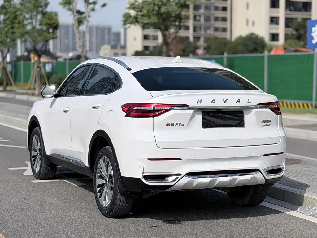 Haval F7x 2021 2.0T two-wheel drive extremely smart tide play version