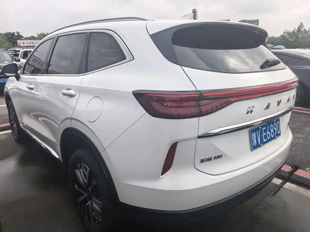 Haval H6 2021 third-generation 1.5T automatic two-wheel drive Plus