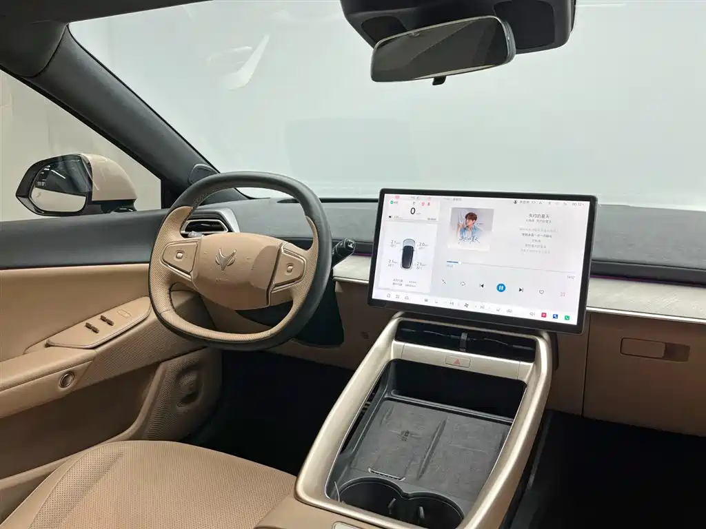 Polar Fox Alpha S5 2024 model 708MAX 200kW