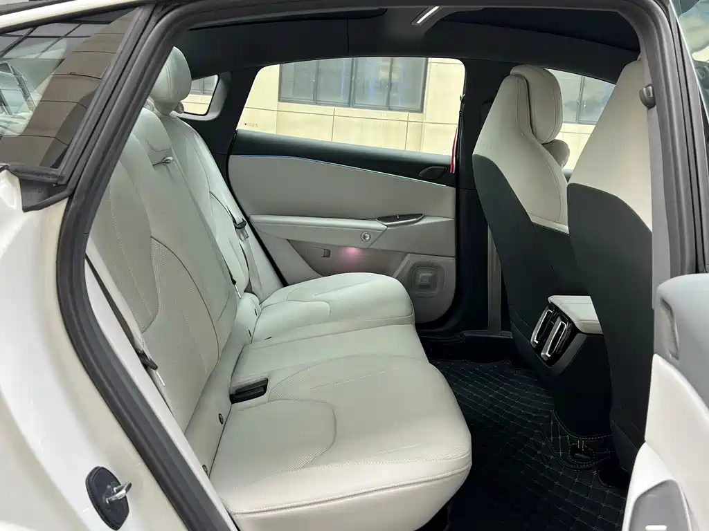 Фото машины 24